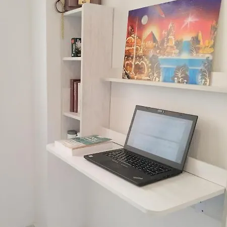 Cosy 50 Meters From The Beach, 2 Rooms, Air Conditioning, Wifi * Torrevieja