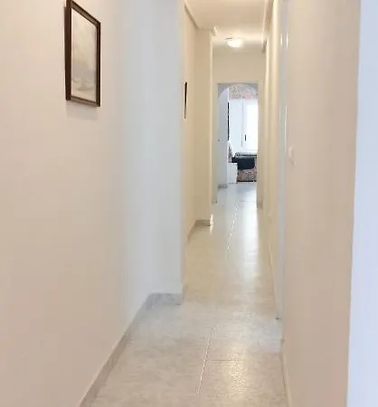 Cosy 50 Meters From The Beach, 2 Rooms, Air Conditioning, Wifi Apartment *